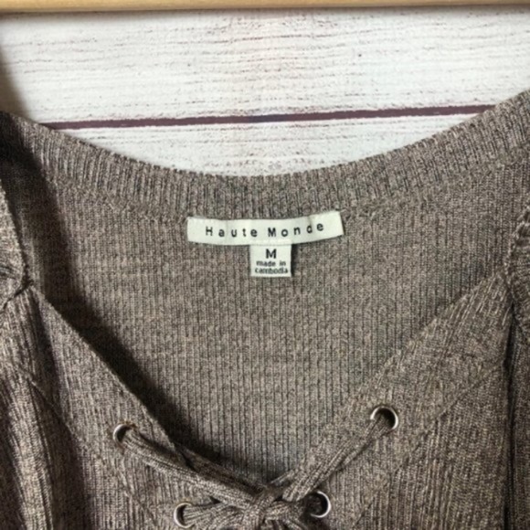 Haute Monde Cold Shoulder Lace Up Top M - Picture 5 of 5